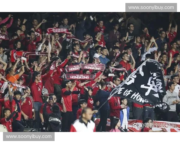 凯里足球比赛激战上演吸引众多球迷热情观赛助威盛况全场绽放